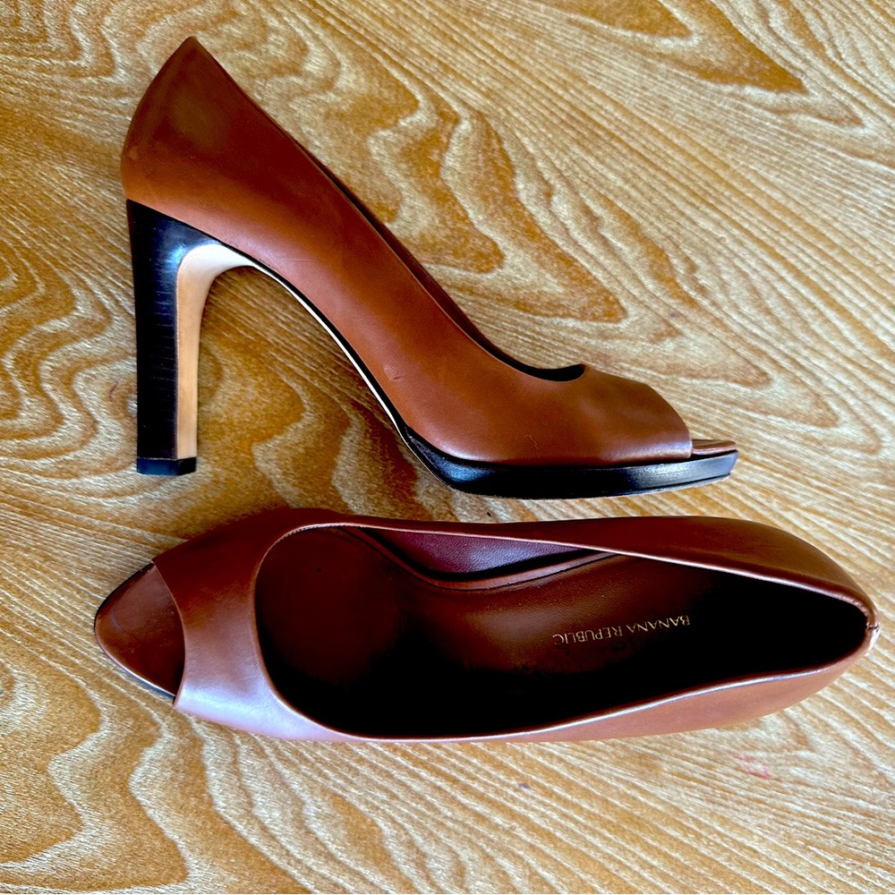 Peep toe heels- Banana Republic